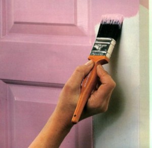 Как покрасить деревянную дверь – советы мастеров