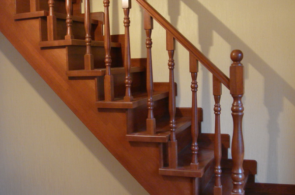 
				Как сделать красивую лестницу — варианты отделки