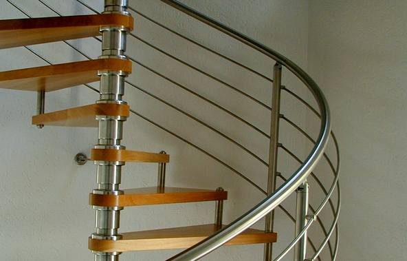 
				Как сделать красивую лестницу — варианты отделки