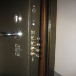 Замки для входной металлической двери : правила выбора