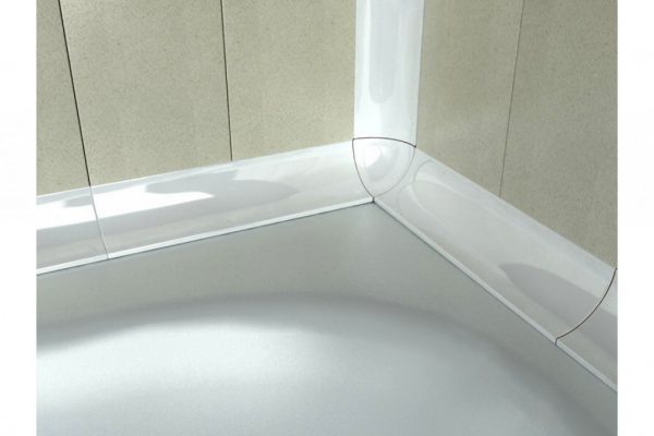 Бордюр для ванной – виды и особенности монтажа