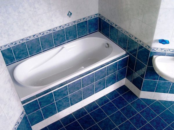 Установка ванны после укладки плитки – особенности технологии
