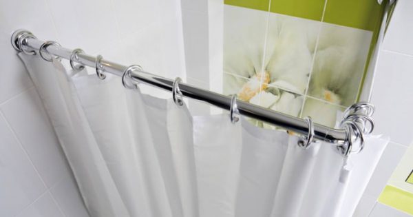 Практичные шторки для ванной: особенности выбора