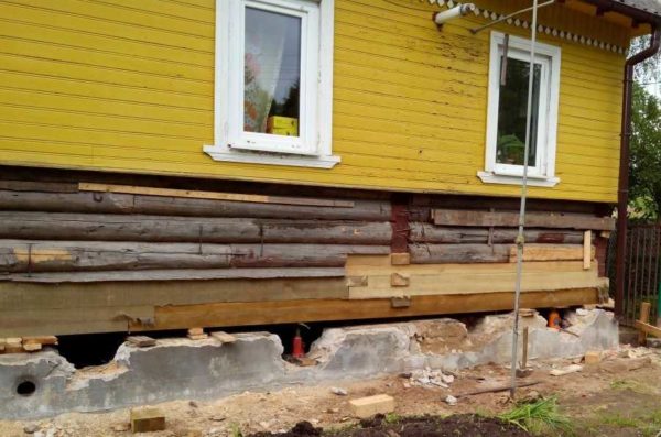 Подъем деревянного дома
