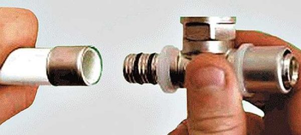 Как соединять и монтировать металлопластиковые трубы