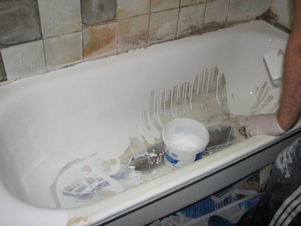 Царапины на стальной ванне – как избавиться в домашних условиях?