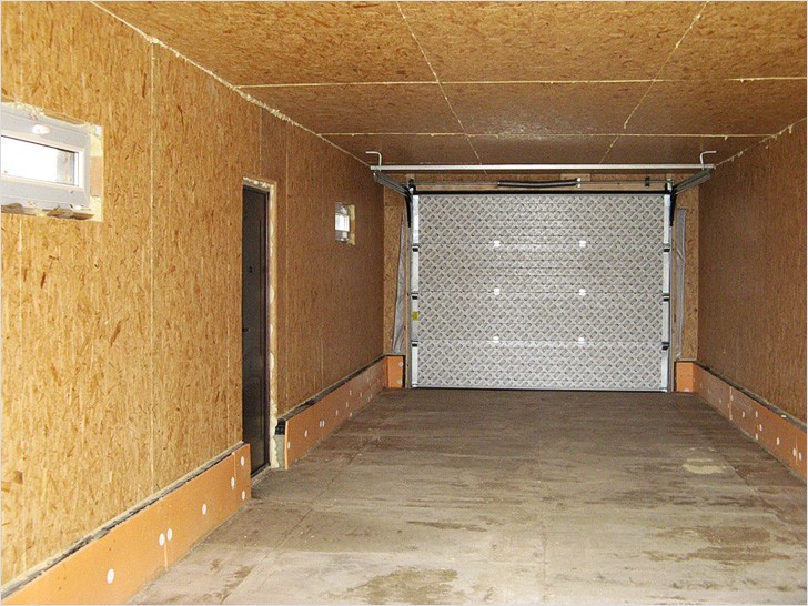 
				Постройка гаража из сип панелей: преимущества и ход работы