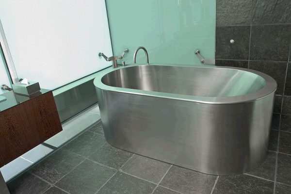 Как утеплить стальную ванну в домашних условиях?