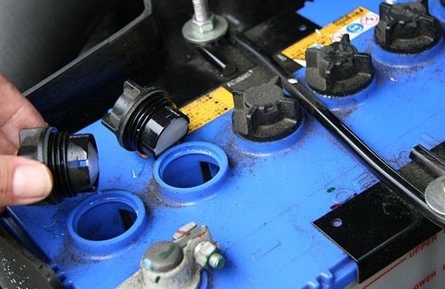 Самостоятельный ремонт автомобильного аккумулятора