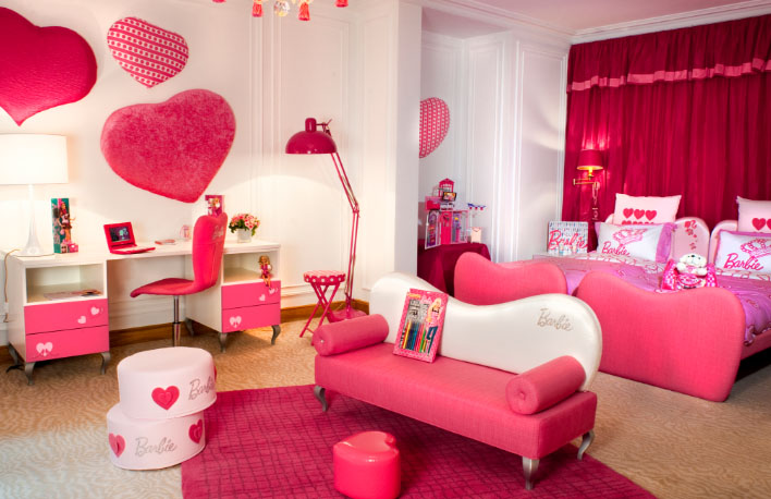 Как подобрать штору в розовый интерьер комнаты?