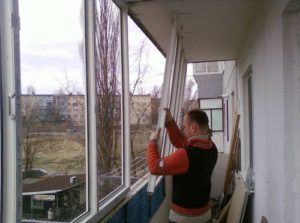 Варианты наружней обшивки балкона