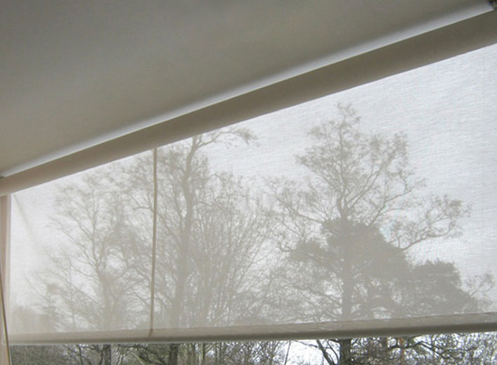 Какими бывают прозрачные шторы и их использование в интерьере