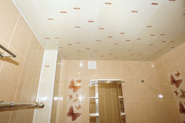 Как сделать потолок из панелей пвх в ванной — монтажа и отделка