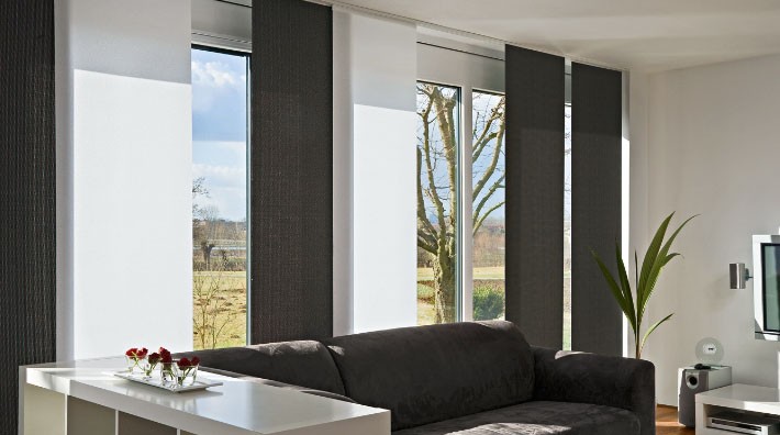 Как подобрать панельные шторы для квартиры: советы дизайнеров