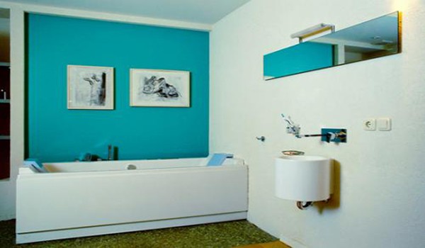 
				Покраска стен в ванной — особенности материала и технологии