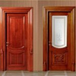 Деревянные двери : уход от стандартов дизайна интерьеров