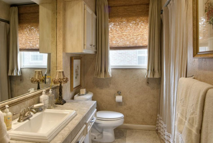 Секреты выбора красивых штор в ванную комнату