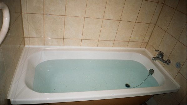 Плюсы и минусы стальной ванны — виды и особенности