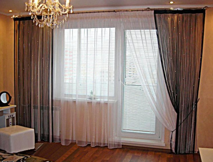 Советы профессионалов по выбору шторы для спальни с балконом