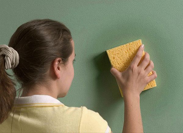 Как быстро избавиться от запаха краски в квартире после покраски