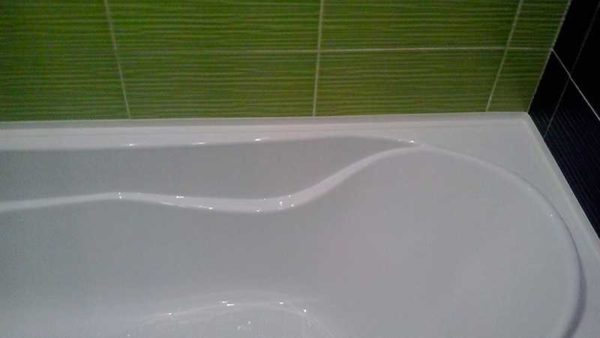 Каким может быть бордюр для ванны, как его монтировать