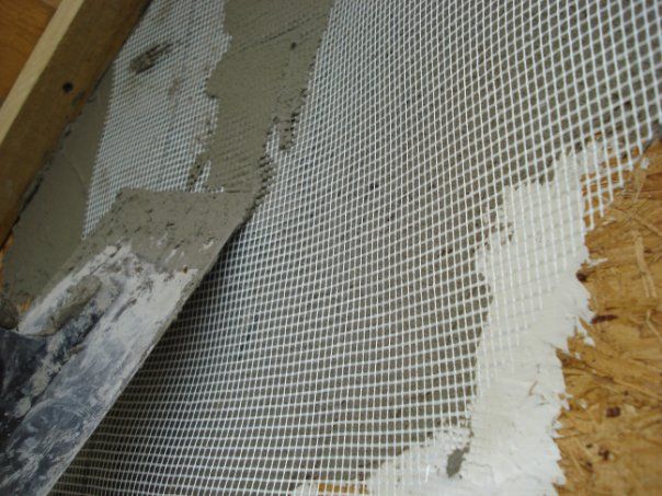 Как правильно приклеить плитку на плиту ОСБ: нюансы работы со стенами и полом