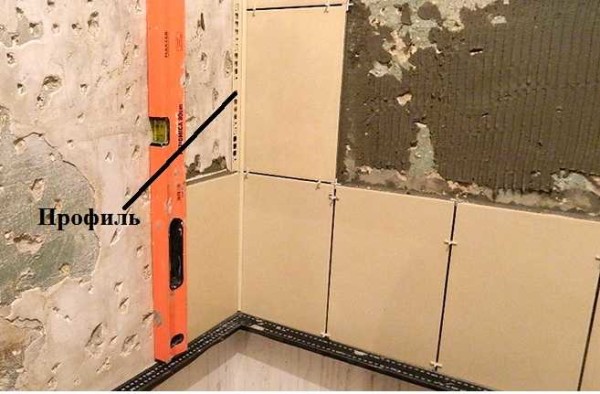 Укладка плитки на стену: в ванной, на кухне (фото, видео)