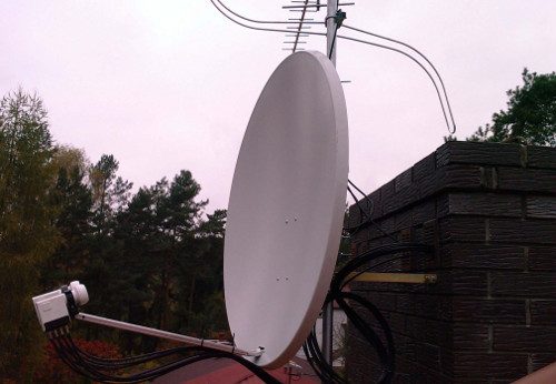 Спутниковое телевидение и интернет в загородном доме 